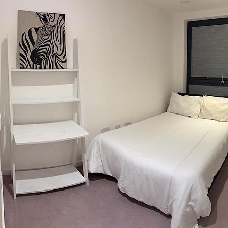 New 2 Bed Apartment Greenwich Londra Dış mekan fotoğraf