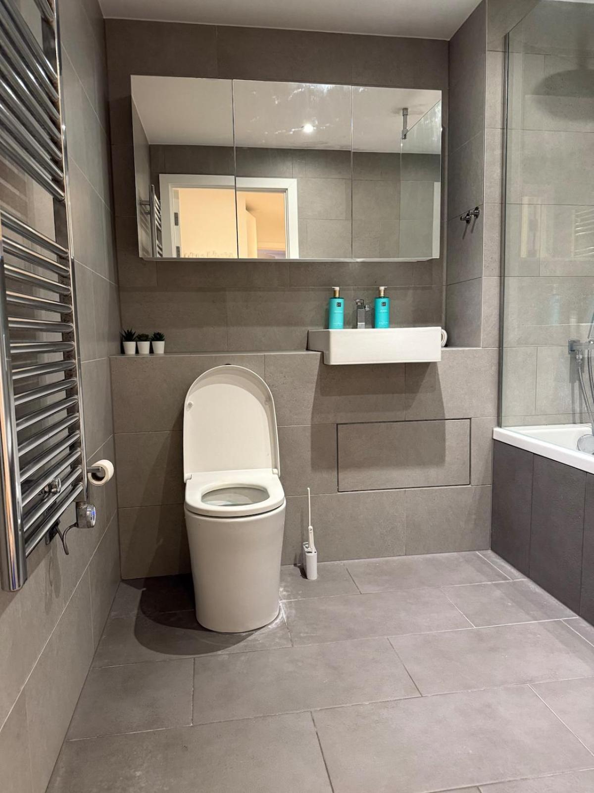 New 2 Bed Apartment Greenwich Londra Dış mekan fotoğraf