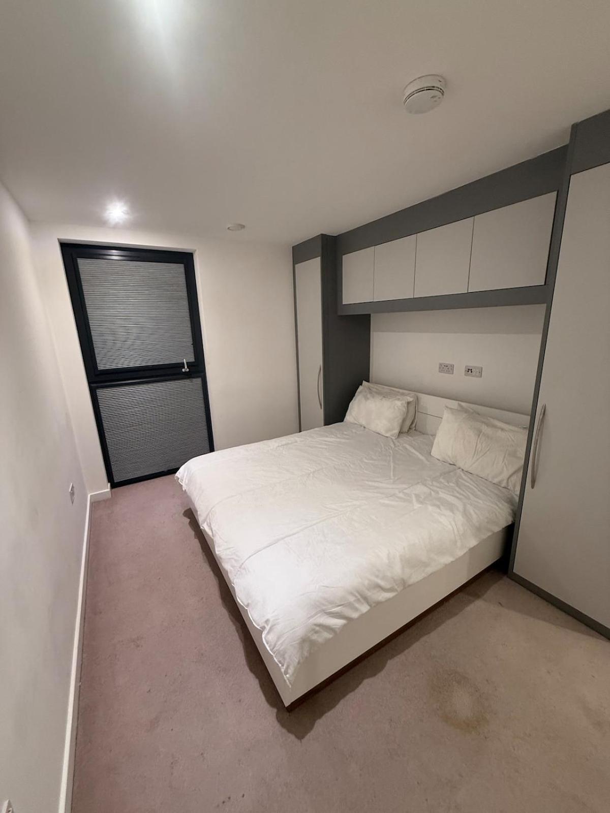 New 2 Bed Apartment Greenwich Londra Dış mekan fotoğraf